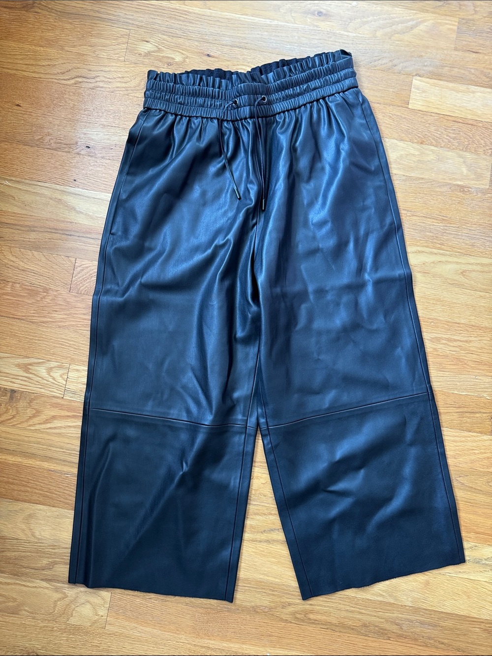 Zara Women’s Black Faux Leather Wide-Leg Cropped Pant